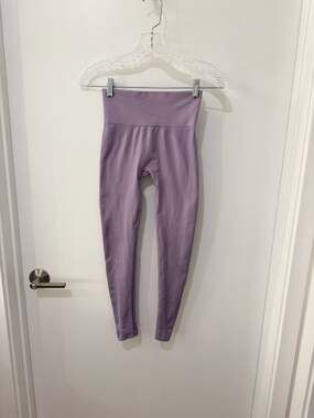 Set Active Sculptflex High-Rise Seamless Yoga Leggings in Lavender